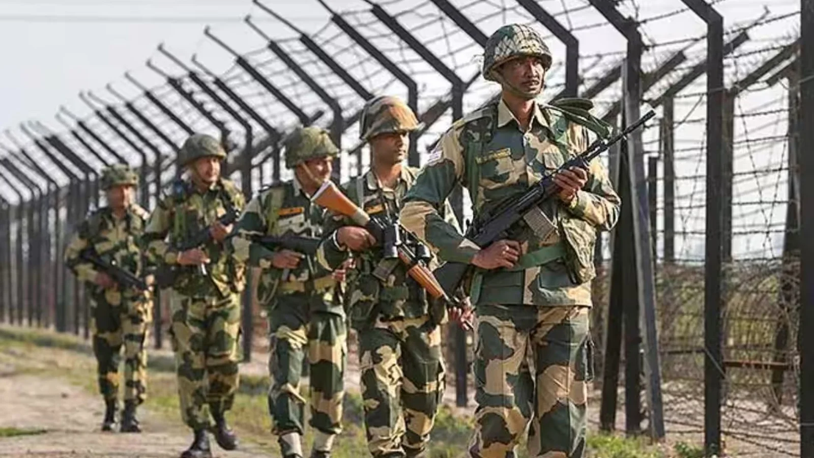 भारत-पाक तनाव:अमृतसर में रेड अलर्ट, श्रीनगर पर ड्रोन हमले, सीजफायर टूटा
