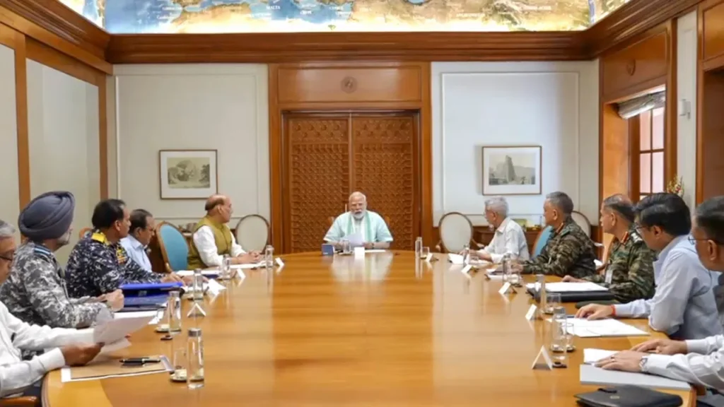 सीजफायर के बाद भारत में हाई-लेवल बैठक: