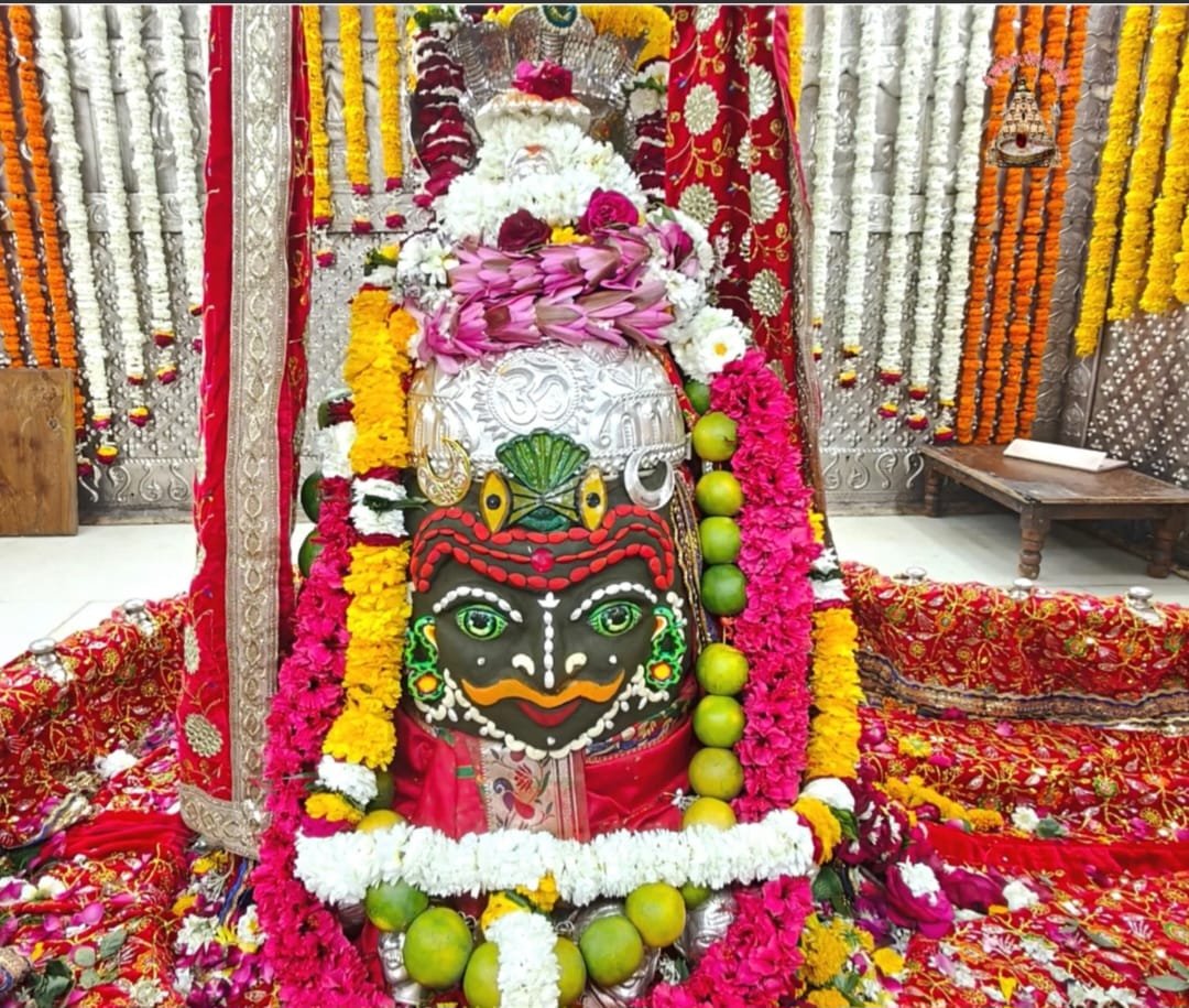 शिव नवरात्रि के दूसरे और तीसरे दिन दिव्य रूप में सजे महाकाल: <br>